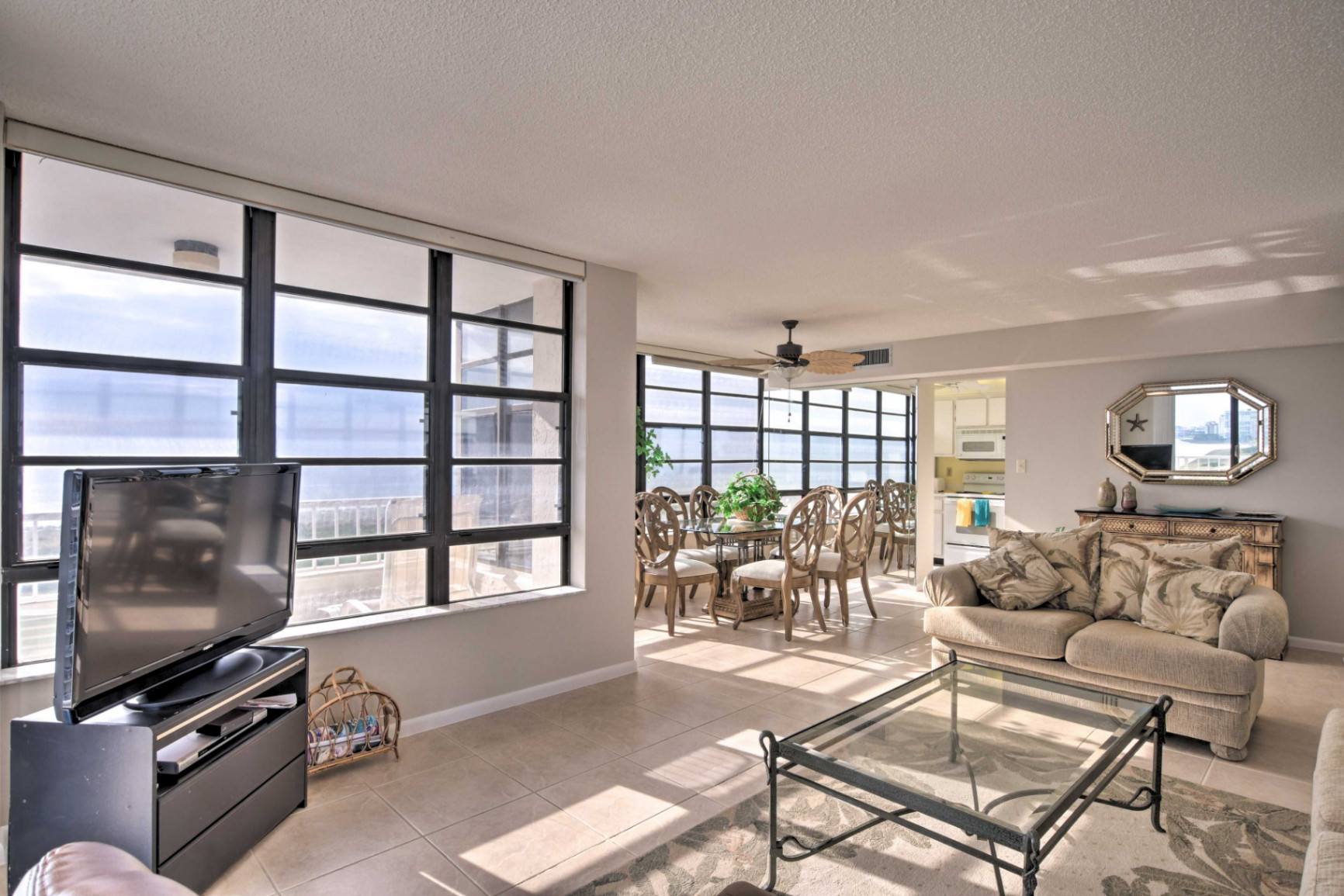 440 Seaview Ct - Image 1