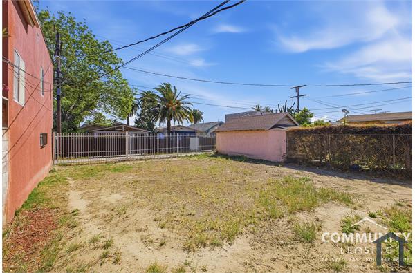 1232 W 51St Pl
