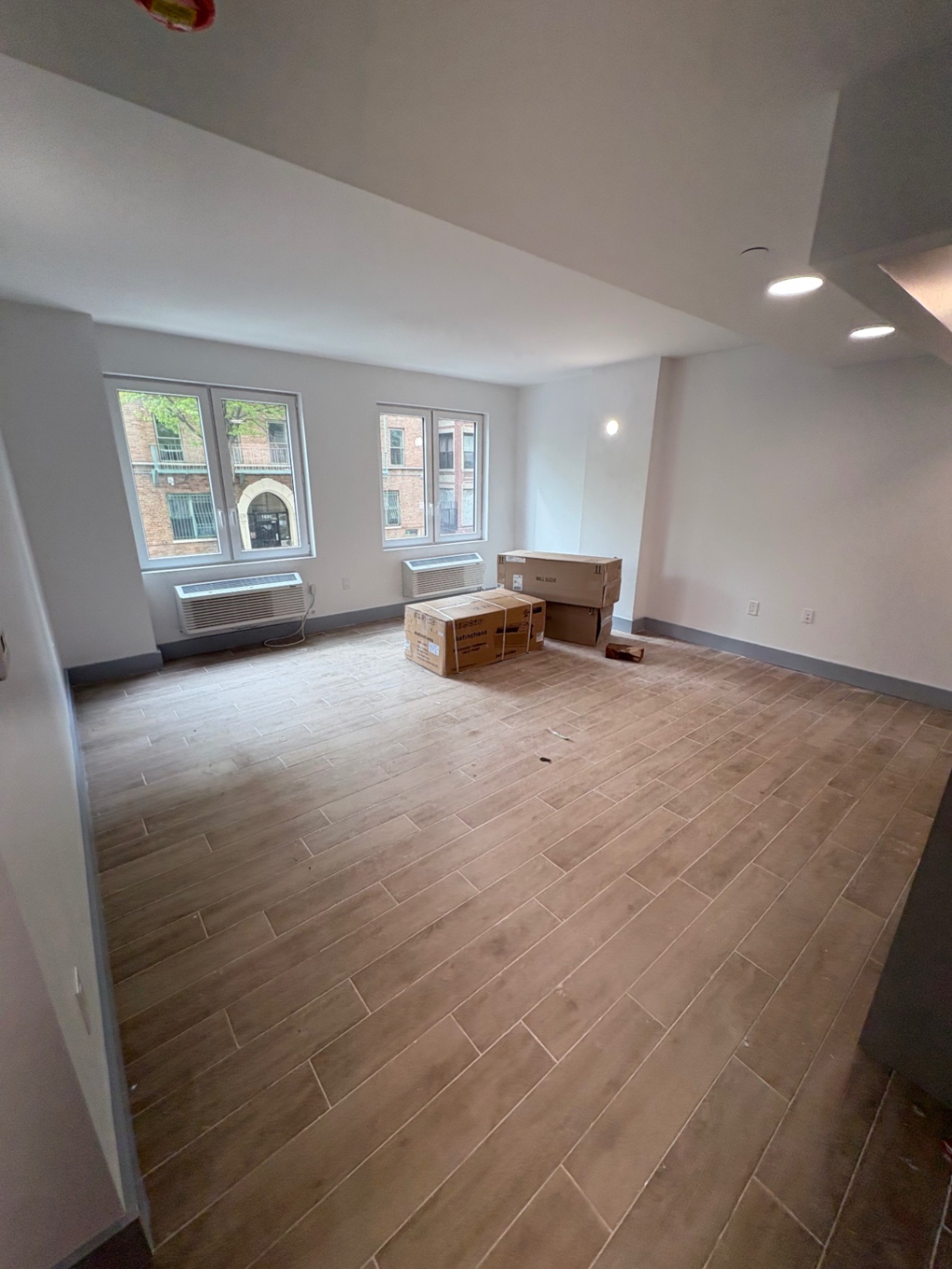 701 Elton Ave - Image 1