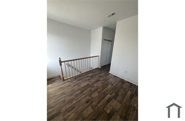 2717 W Glenwood Ave