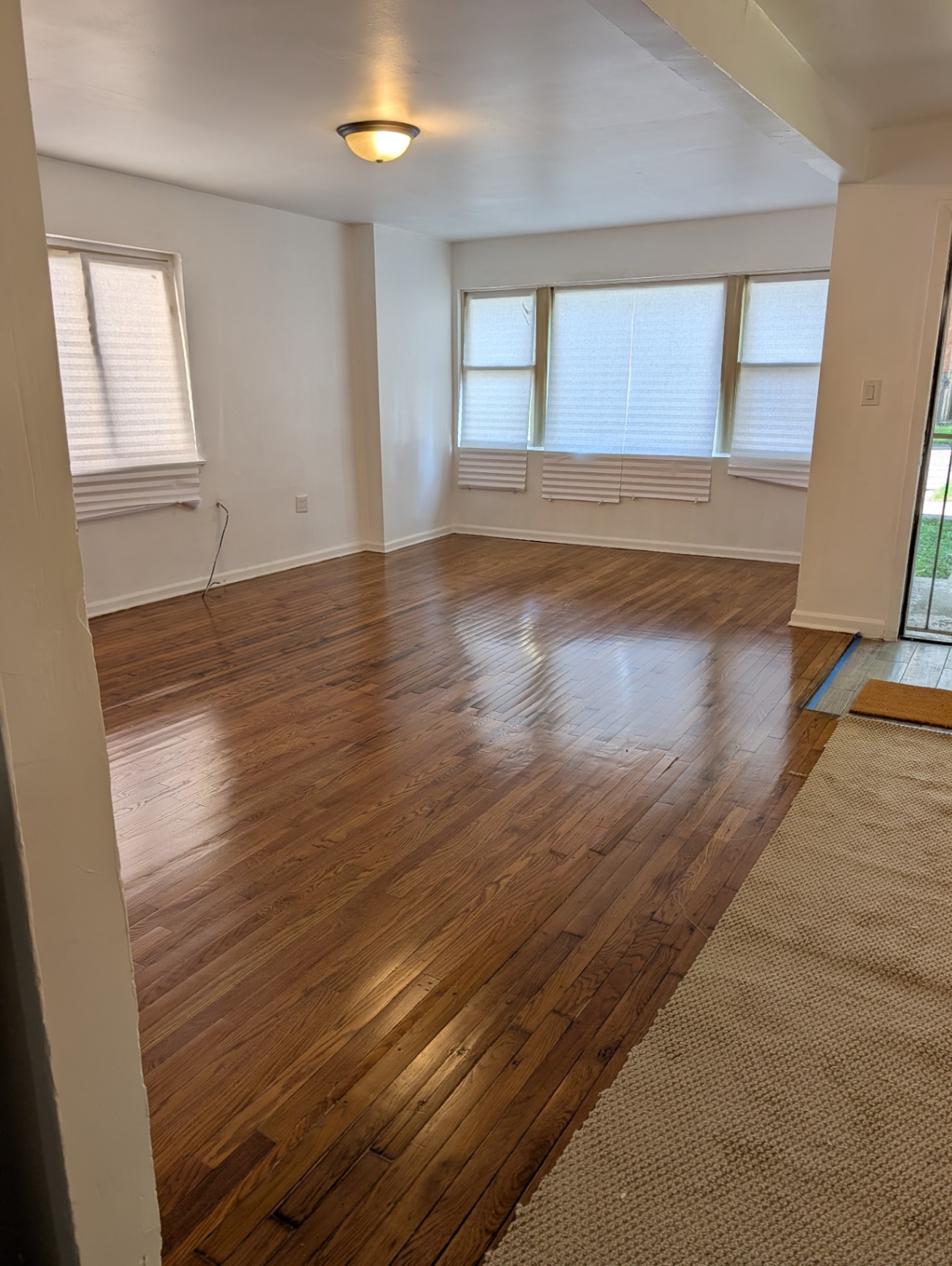 6404 S. Saint Lawrence