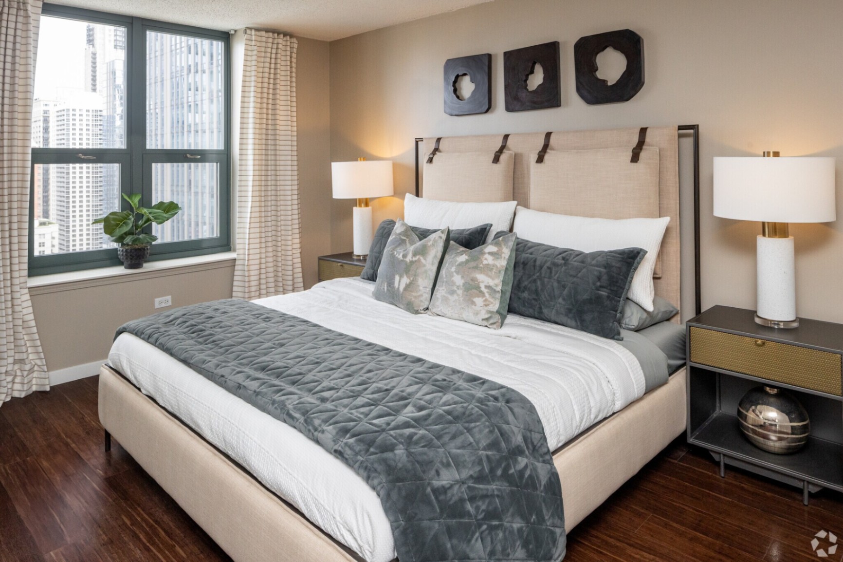 1325 N Wells St Chicago, IL 60610 - Image 1