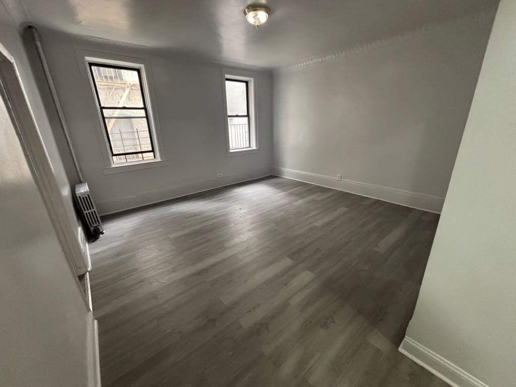2376 Ryer Ave - Image 1
