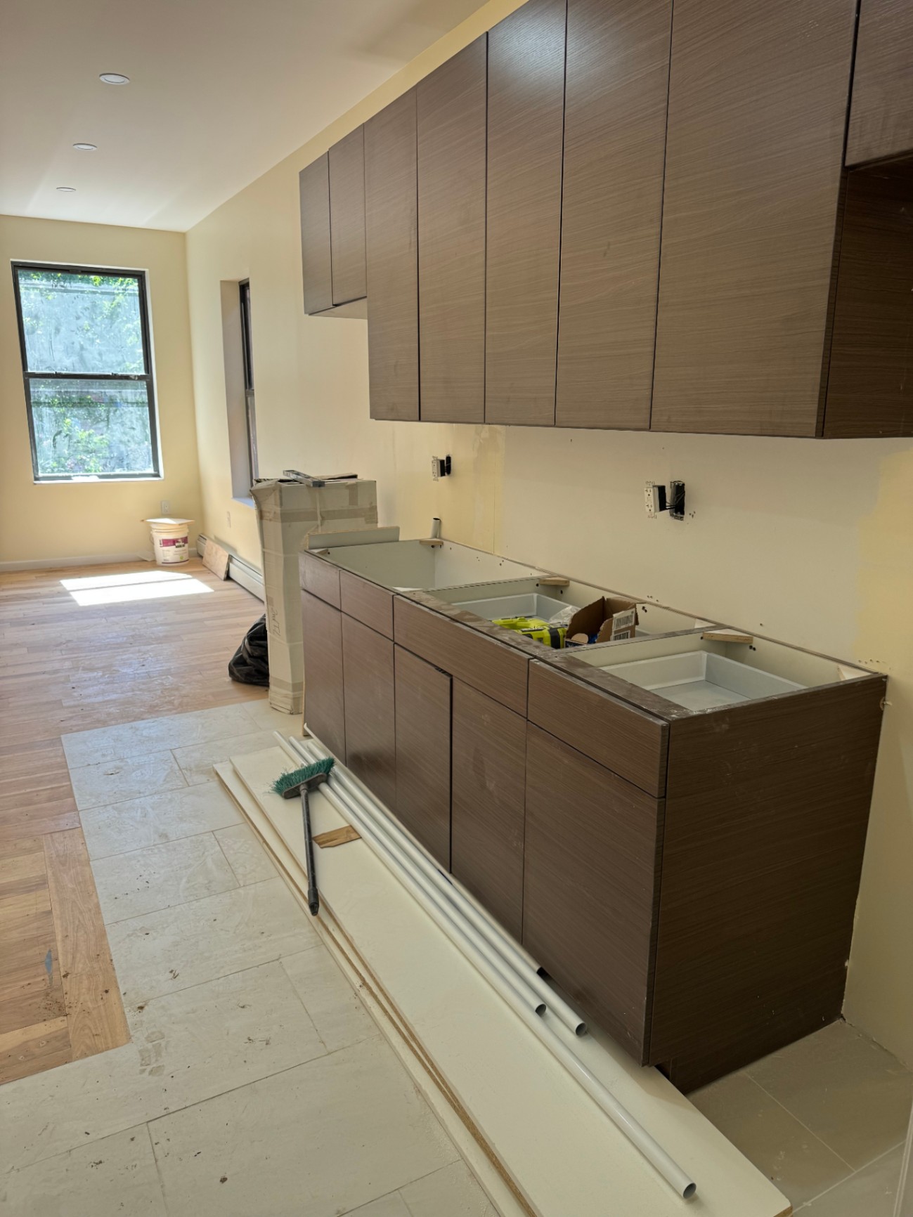 1839 Andrews Avenue - Image 1